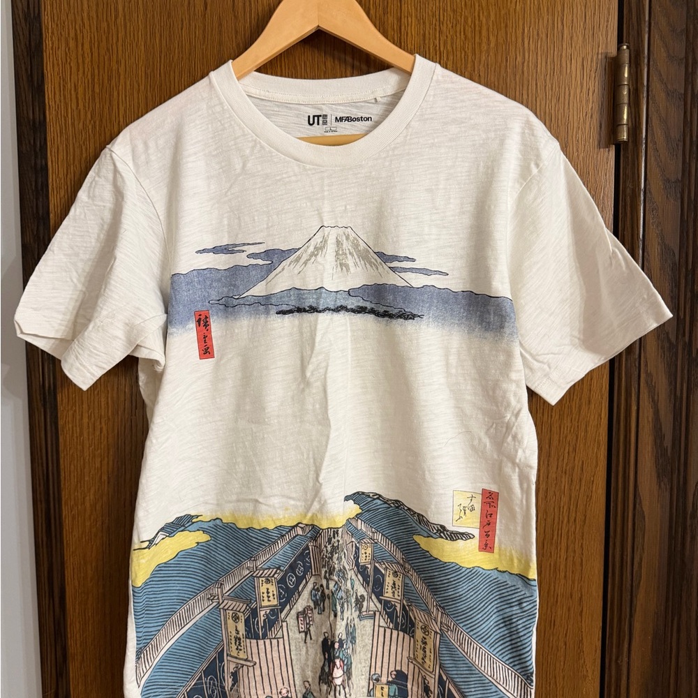 Uniqlo x Museum of Fine Arts Boston Ukiyo-e Mt. Fuji Graphic Tee